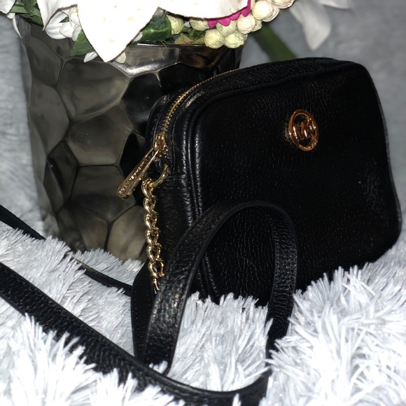 MK Michael Kors Crossbody - Picture 3 of 4